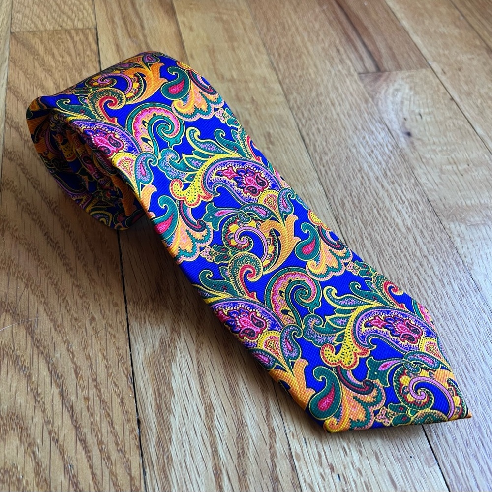 Vibrant Blue Paisley Men's Tie with Multicolor Accents
